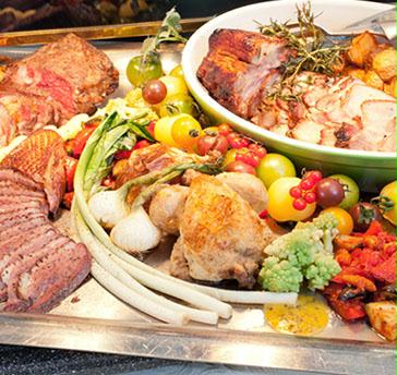 当店自慢のお料理とバラエティに富んだ飲み放題がセットのプランは5,000円（税抜）～。
海外挙式の帰国後パーティーなど1.5次会のお披露目パーティー向けのプランもご用意しております。お気軽にスタッフにご相談ください。